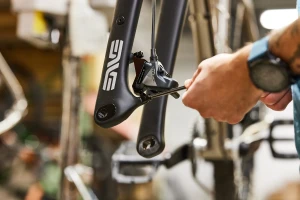 Adapter Post Mount do Flat Mount Wolf Tooth montaż.jpg