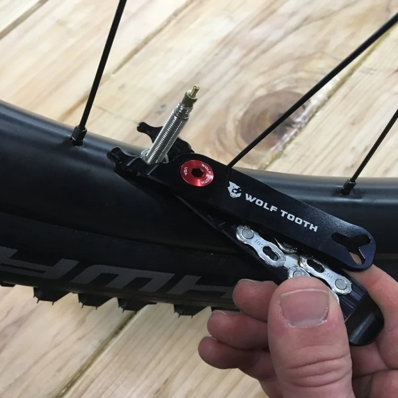 WT-tool-combo-pliers-knurled_nut_1024x1024