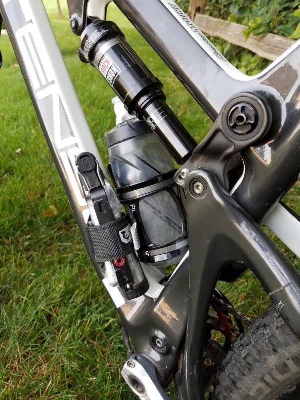 Transportowy pas velcro z podstawą B-RAD Strap