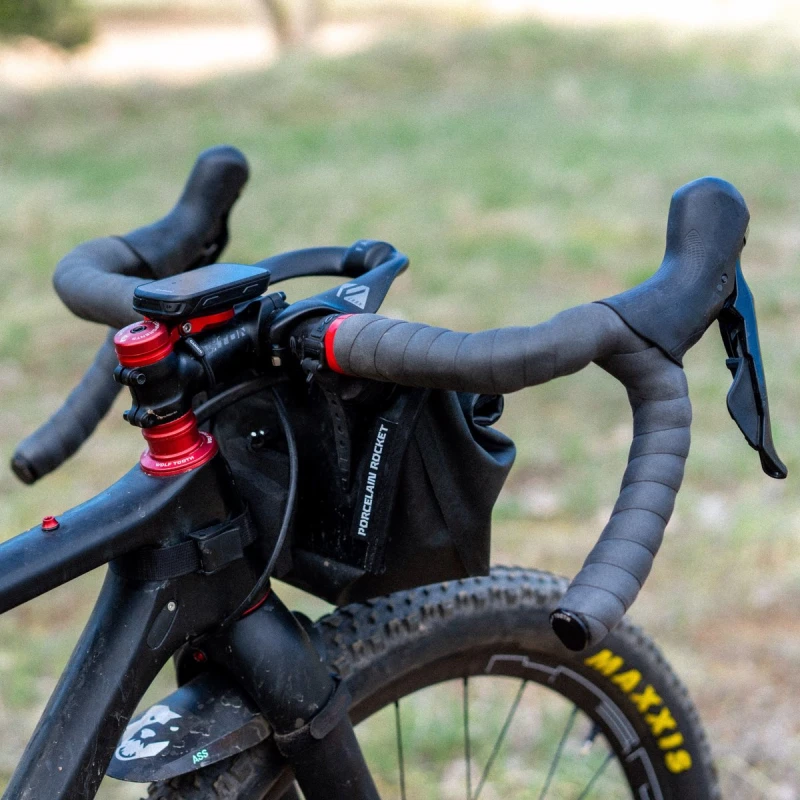 Owijka Wolf Tooth Supple Bar Tape gravel instalacja na rowerze Otso Waheela C