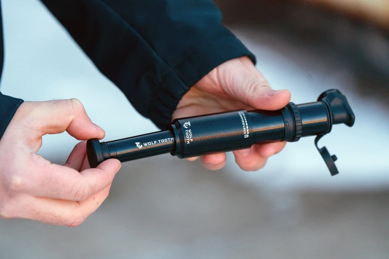 WT25_Encase30ccPump_Lifestyle_DSC06031_edit.jpg