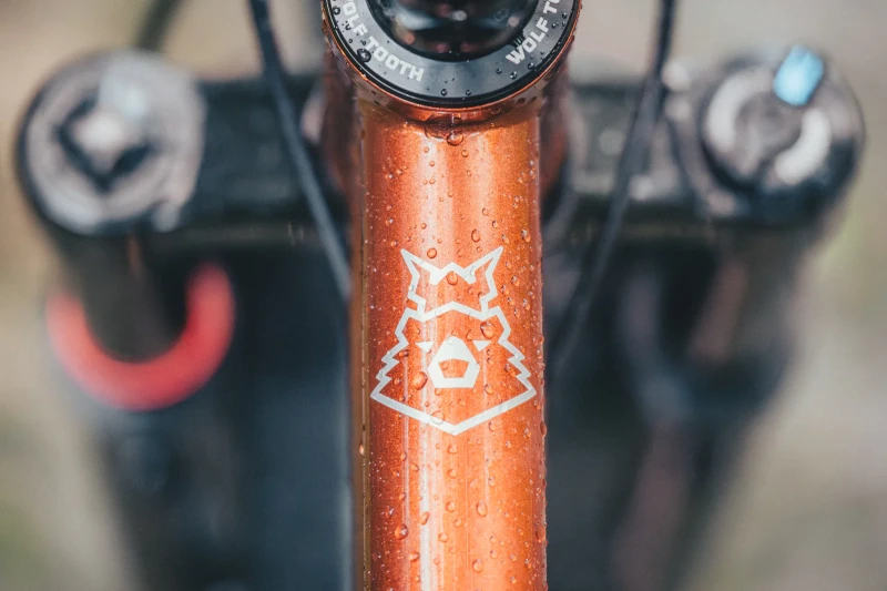 Otso_Hoot_Steel_Riding_15.webp